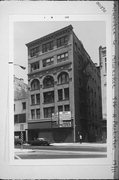 826 N PLANKINTON AVE, a Neoclassical/Beaux Arts industrial building, built in Milwaukee, Wisconsin in 1900.