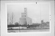4400 N PORT WASHINGTON RD, a Astylistic Utilitarian Building grain elevator/feed mill, built in Milwaukee, Wisconsin in .