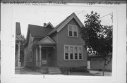 1325 E POTTER AVE, a Gabled Ell house, built in Milwaukee, Wisconsin in 1892.