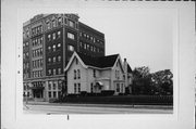 1216 N PROSPECT AVE, a Italianate house, built in Milwaukee, Wisconsin in 1866.