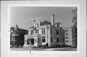 1521 N PROSPECT, a Spanish/Mediterranean Styles house, built in Milwaukee, Wisconsin in 1902.