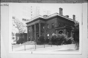 1584 N PROSPECT AVE, a Neoclassical/Beaux Arts house, built in Milwaukee, Wisconsin in 1903.