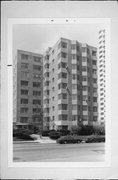 1609 N PROSPECT, a International Style apartment/condominium, built in Milwaukee, Wisconsin in 1939.