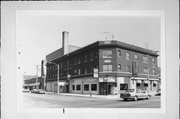 2201-2203 N PROSPECT AVE, a Commercial Vernacular tavern/bar, built in Milwaukee, Wisconsin in 1916.