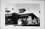 2762 S QUINCY AVE, a Bungalow house, built in Milwaukee, Wisconsin in 1926.