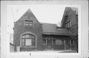 1628 E ROYALL PL., a English Revival Styles carriage house, built in Milwaukee, Wisconsin in 1909.