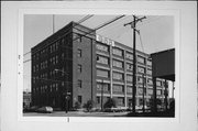 1635 W ST PAUL AVE, a Commercial Vernacular industrial bldg/manufacturing facility, built in Milwaukee, Wisconsin in 1924.