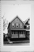 817-19 W SCOTT ST, a Front Gabled duplex/two-flat, built in Milwaukee, Wisconsin in .