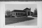 2900 S LAKE SHORE DR - SOUTH SHORE PARK - LAKE MICHIGAN PARKWAY SOUTH, a Spanish/Mediterranean Styles bath house/restroom facility, built in Milwaukee, Wisconsin in 1933.