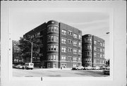 1006 E STATE ST, a English Revival Styles apartment/condominium, built in Milwaukee, Wisconsin in 1916.