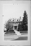 3008 W STATE ST, a Colonial Revival/Georgian Revival house, built in Milwaukee, Wisconsin in 1906.