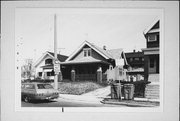 3426 W STATE ST, a Bungalow house, built in Milwaukee, Wisconsin in 1924.