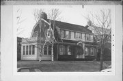 2547 N SUMMIT AVE, a Dutch Colonial Revival house, built in Milwaukee, Wisconsin in 1925.