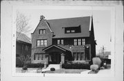 2575 N SUMMIT AVE 2575 N SUMMIT AVE, a German Renaissance Revival house, built in Milwaukee, Wisconsin in 1910.