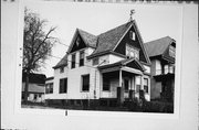 2552 S SUPERIOR ST, a Colonial Revival/Georgian Revival house, built in Milwaukee, Wisconsin in 1899.