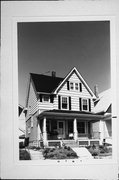 2976 S SUPERIOR ST, a Queen Anne house, built in Milwaukee, Wisconsin in 1909.