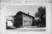 423-425 W VINE, a Other Vernacular apartment/condominium, built in Milwaukee, Wisconsin in 1918.