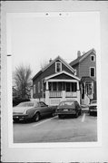 1817 N WARREN, a Front Gabled house, built in Milwaukee, Wisconsin in 1881.