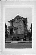 1900-1902 N WARREN 1900-1902 N WARREN, a Italianate duplex/two-flat, built in Milwaukee, Wisconsin in 1884.