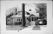 4812 W WASHINGTON BLVD, a Craftsman house, built in Milwaukee, Wisconsin in 1919.