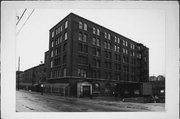 1863 N WATER ST, a Romanesque Revival industrial bldg/manufacturing facility, built in Milwaukee, Wisconsin in 1906.
