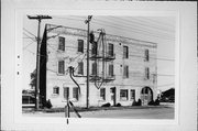 818-820 S WATER ST, a Commercial Vernacular warehouse, built in Milwaukee, Wisconsin in 1900.