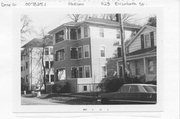 1123 ELIZABETH ST, a Craftsman apartment/condominium, built in Madison, Wisconsin in 1917.