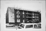 2836 W WELLS ST, a Contemporary apartment/condominium, built in Milwaukee, Wisconsin in 1965.