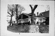2962 S WENTWORTH AVE, a Bungalow house, built in Milwaukee, Wisconsin in 1921.
