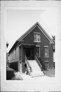 1939 S WINONA LANE, a Front Gabled house, built in Milwaukee, Wisconsin in .