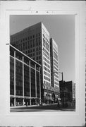 324 E WISCONSIN AVE, a Neoclassical/Beaux Arts large office building, built in Milwaukee, Wisconsin in 1901.