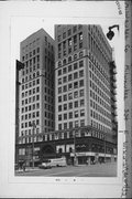 324 E WISCONSIN AVE, a Neoclassical/Beaux Arts large office building, built in Milwaukee, Wisconsin in 1901.