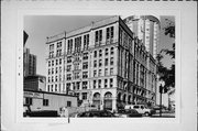 424 E WISCONSIN AVE, a Romanesque Revival lodging-hotel, built in Milwaukee, Wisconsin in 1890.