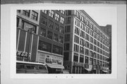 152 W WISCONSIN AVE, a Chicago Commercial Style large office building, built in Milwaukee, Wisconsin in 1907.