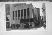 215 W WISCONSIN AVE, a Art/Streamline Moderne large retail building, built in Milwaukee, Wisconsin in 1930.