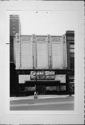 525 W WISCONSIN AVE, a Art/Streamline Moderne retail building, built in Milwaukee, Wisconsin in 1928.