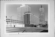611 W WISCONSIN AVE, a Contemporary lodging-hotel, built in Milwaukee, Wisconsin in 1968.