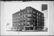 626 W WISCONSIN AVE, a Queen Anne apartment/condominium, built in Milwaukee, Wisconsin in 1888.