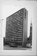 915 W WISCONSIN AVE, a Contemporary university or college building, built in Milwaukee, Wisconsin in 1954.