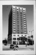 1040 W WISCONSIN AVE, a Art Deco lodging-hotel, built in Milwaukee, Wisconsin in 1930.