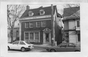 15 E GILMAN ST, a Colonial Revival/Georgian Revival house, built in Madison, Wisconsin in 1910.