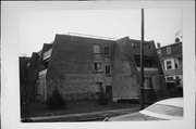 224 W WRIGHT ST, a Late-Modern apartment/condominium, built in Milwaukee, Wisconsin in 1978.