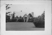 9180 N UPPER RIVER RD 9180 N UPPER RIVER RD, a English Revival Styles house, built in River Hills, Wisconsin in 1929.
