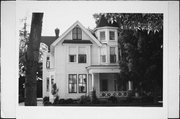 1171 N GLENVIEW AVE, a Queen Anne house, built in Wauwatosa, Wisconsin in 1900.