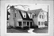 9555 HARDING BLVD, a Colonial Revival/Georgian Revival house, built in Wauwatosa, Wisconsin in 1936.