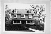 7900 WARREN AVE, a Colonial Revival/Georgian Revival house, built in Wauwatosa, Wisconsin in 1908.