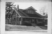 6129 WASHINGTON CIR, a Bungalow house, built in Wauwatosa, Wisconsin in 1919.