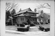 6194 WASHINGTON CIR, a Craftsman house, built in Wauwatosa, Wisconsin in 1922.