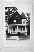 1440 S 80TH ST, a Queen Anne house, built in West Allis, Wisconsin in 1904.