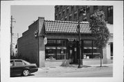 7420 W GREENFIELD AVE, a Twentieth Century Commercial small retail building, built in West Allis, Wisconsin in 1925.